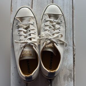 Converse | Low Platform Sneaker | Cream | Women’s 7.5 🤍👟